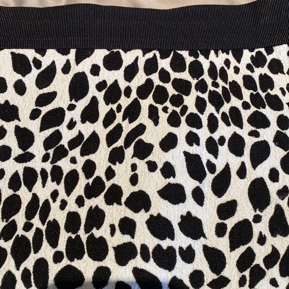 Ann Taylor leopard print skirt - Picture 4 of 8